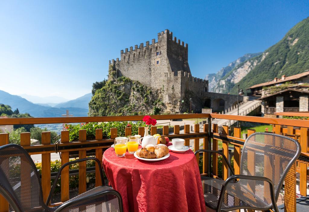 Hotel Antica Croce - Gardaslowemotion Tenno Bagian luar foto