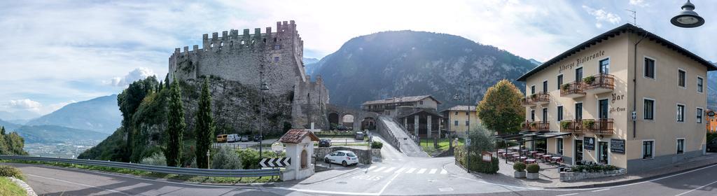 Hotel Antica Croce - Gardaslowemotion Tenno Bagian luar foto